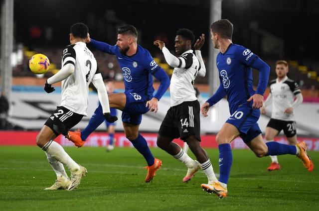 萨拉赫骂街利物浦，曼联传奇鲁尼表示，他和穆帅的处理方式更好