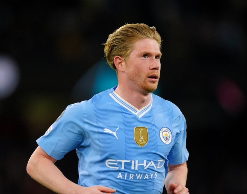 40岁后单场25+5+5场次詹姆斯达16次，历史断档第一