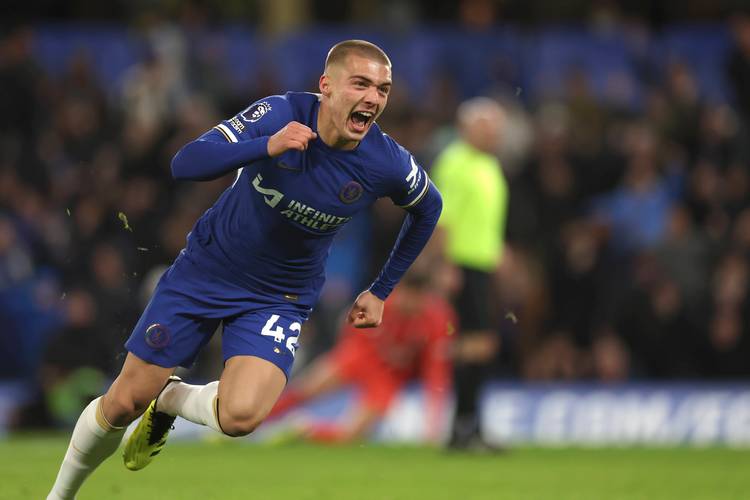 阿莱尼亚：佩德里对巴萨来说不可或缺；热刺曾经想签下我