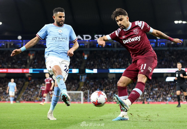 施洛特贝克批队友：大家各自为战，替补登场的球员还一直丢球